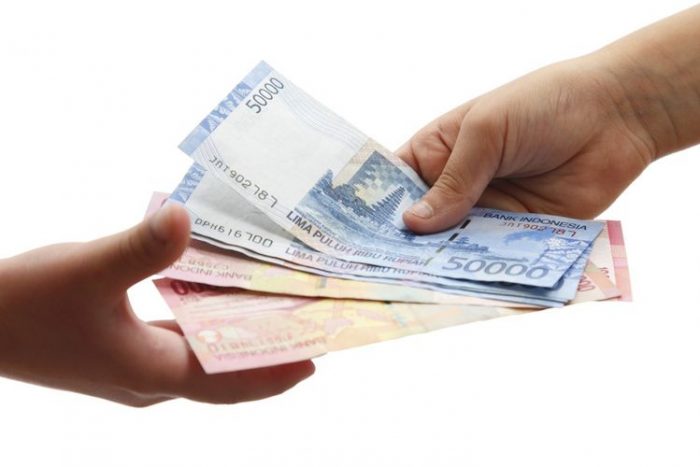 bayar cash adalah salah satu cara mengatur keuangan keluarga